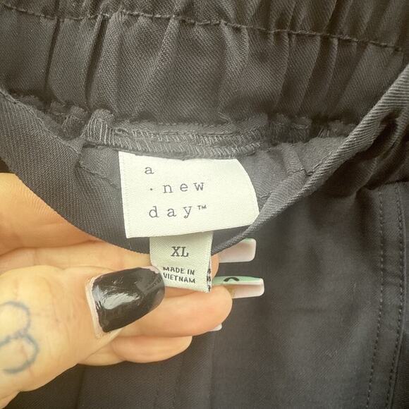 New Day Ankle Pants Womens XL Tapered Leg Elastic Waist Pockets Black - Picture 5 of 8